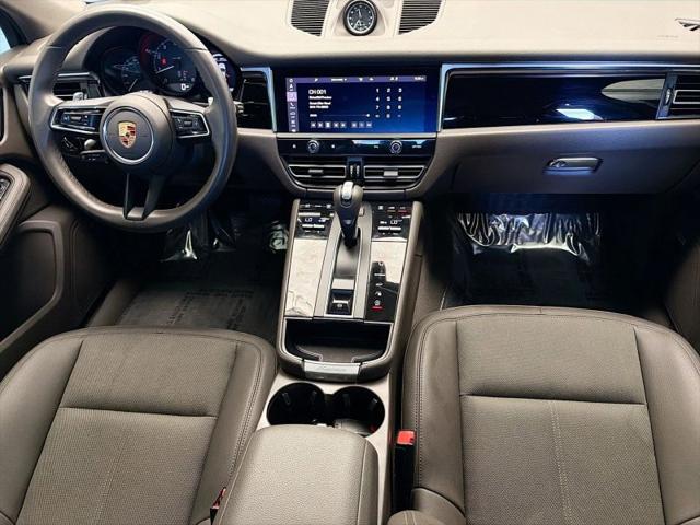 2022 Porsche Macan Base