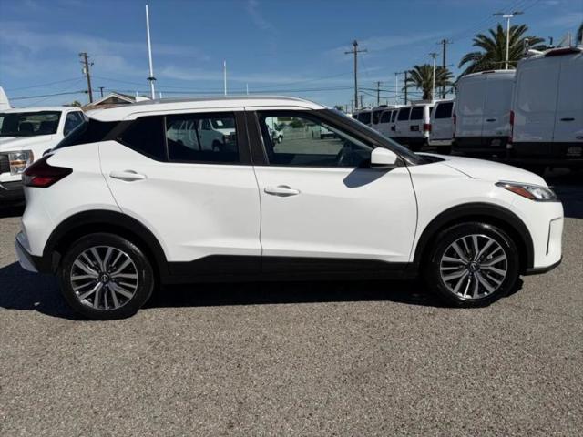 2022 Nissan Kicks SV Xtronic CVT