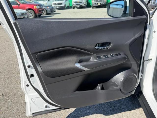 2022 Nissan Kicks SV Xtronic CVT
