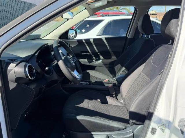 2022 Nissan Kicks SV Xtronic CVT