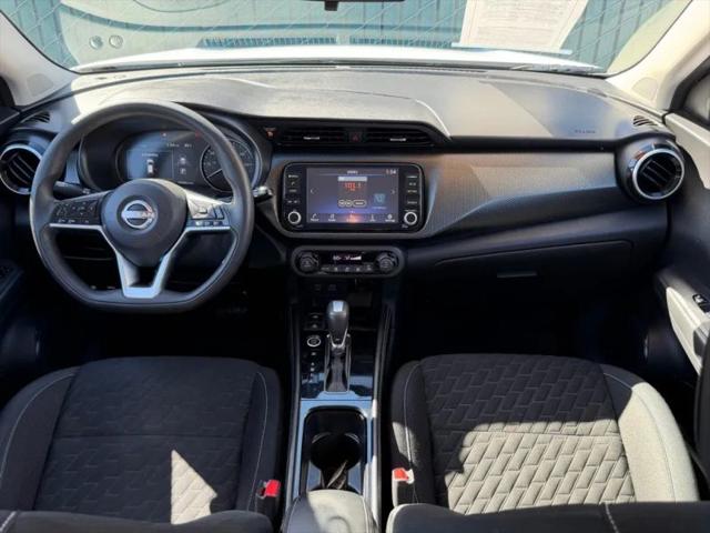 2022 Nissan Kicks SV Xtronic CVT