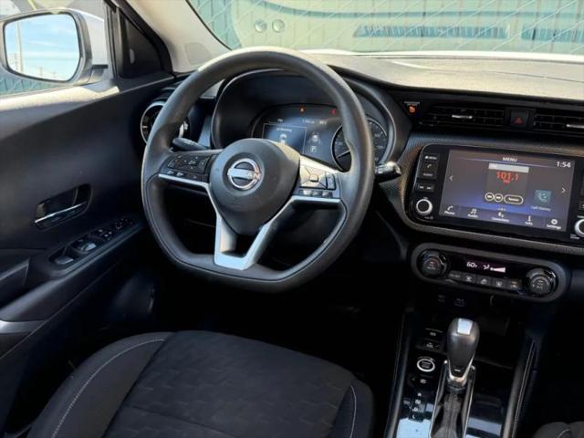 2022 Nissan Kicks SV Xtronic CVT