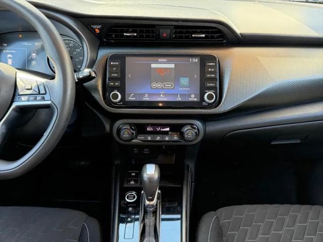 2022 Nissan Kicks SV Xtronic CVT