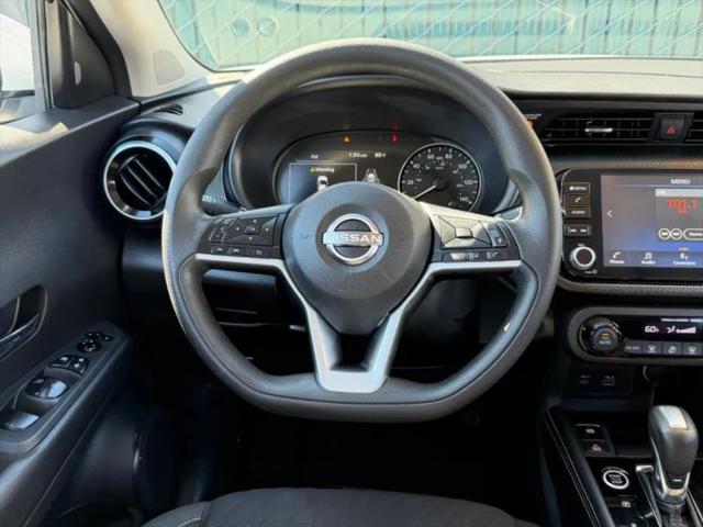 2022 Nissan Kicks SV Xtronic CVT