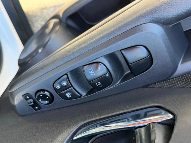 2022 Nissan Kicks SV Xtronic CVT