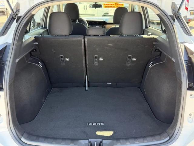 2022 Nissan Kicks SV Xtronic CVT