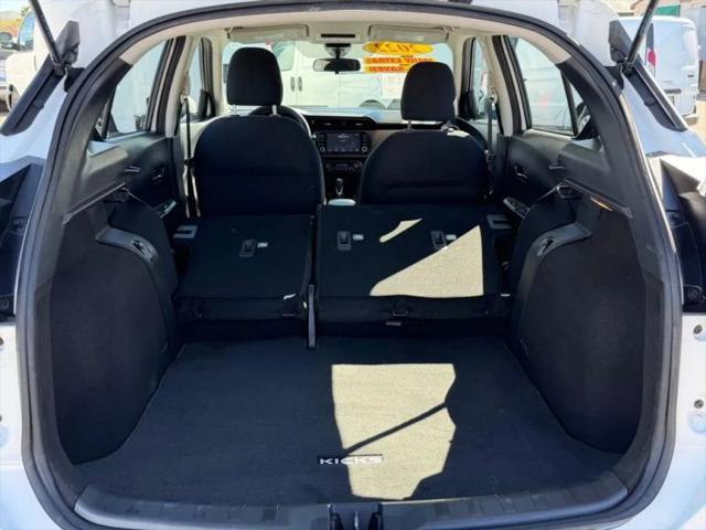2022 Nissan Kicks SV Xtronic CVT