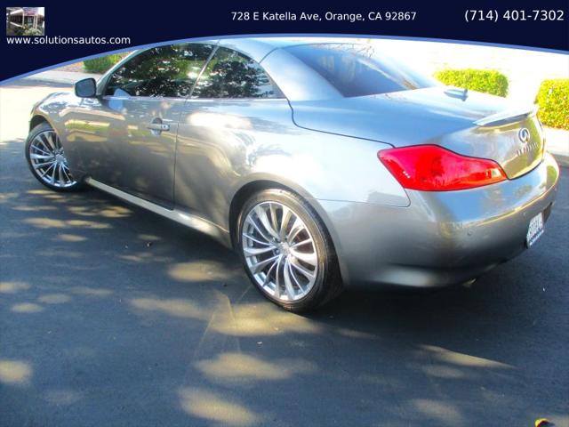 2014 INFINITI Q60 Base