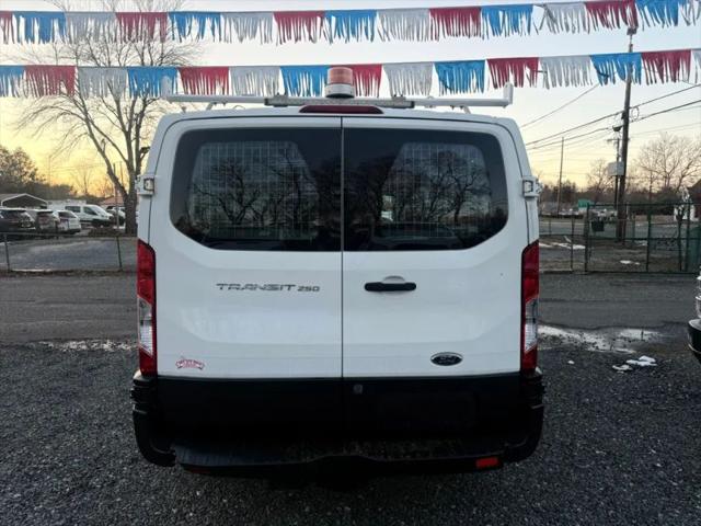 2016 Ford Transit w/60/40 Side Door w/RWB