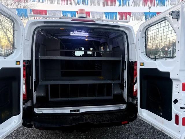 2016 Ford Transit w/60/40 Side Door w/RWB