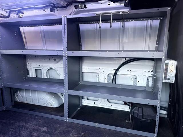 2016 Ford Transit w/60/40 Side Door w/RWB