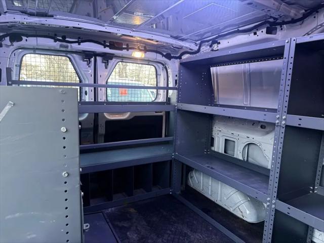 2016 Ford Transit w/60/40 Side Door w/RWB