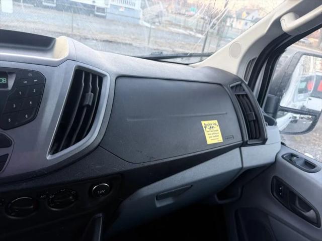 2016 Ford Transit w/60/40 Side Door w/RWB