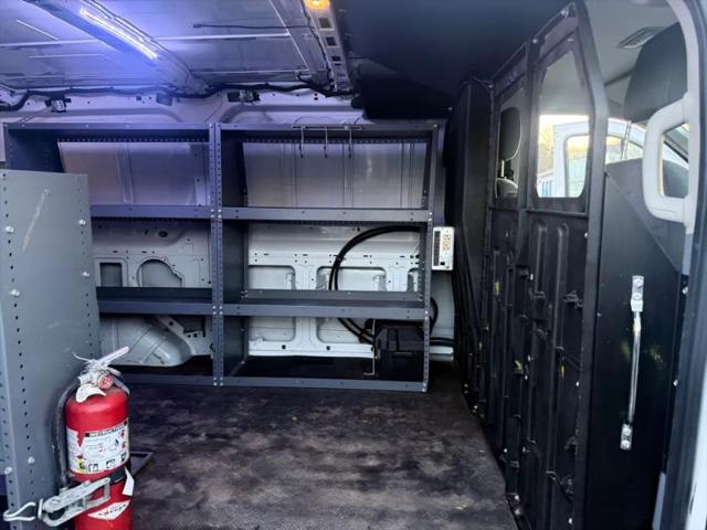 2016 Ford Transit w/60/40 Side Door w/RWB
