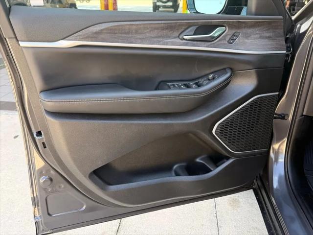 2026 Jeep Grand Cherokee Limited 4x2