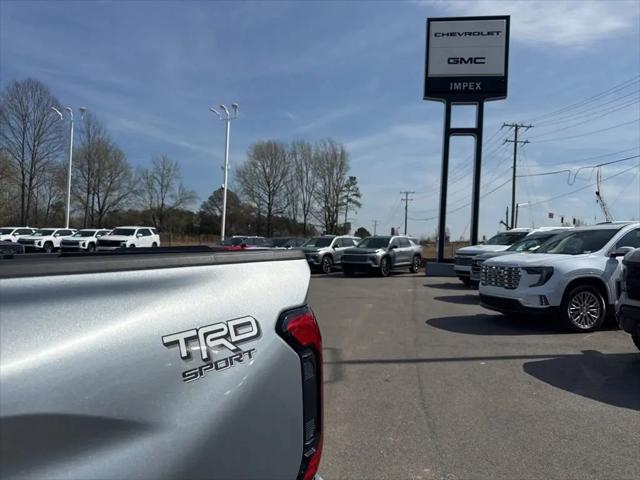 2025 Toyota Tacoma SR