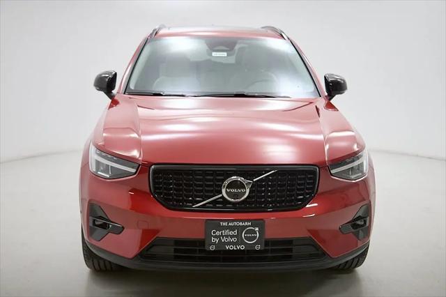 2023 Volvo XC40 B5 Plus Dark Theme