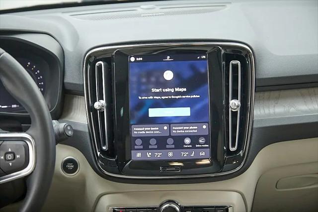 2023 Volvo XC40 B5 Plus Dark Theme