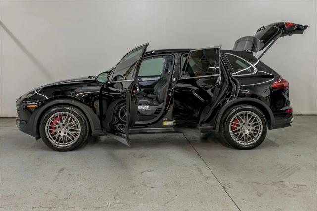 2015 Porsche Cayenne Turbo
