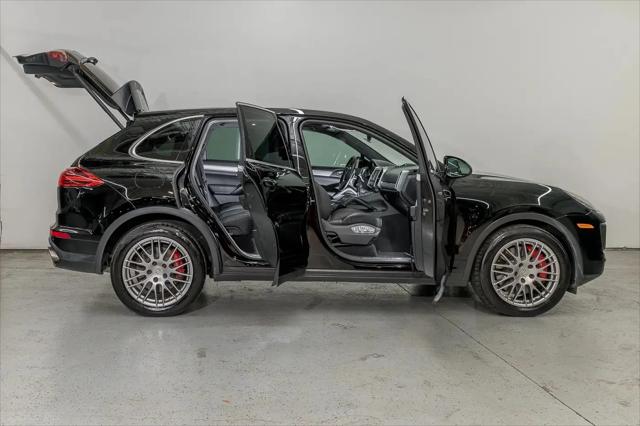 2015 Porsche Cayenne Turbo