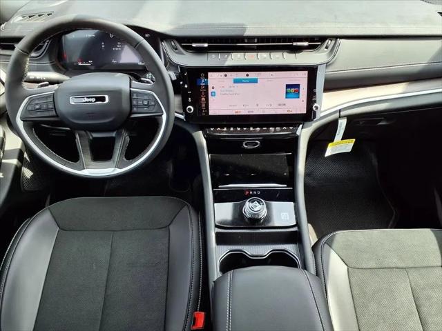 2026 Jeep Grand Cherokee Altitude 4x2