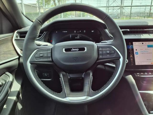 2026 Jeep Grand Cherokee Altitude 4x2