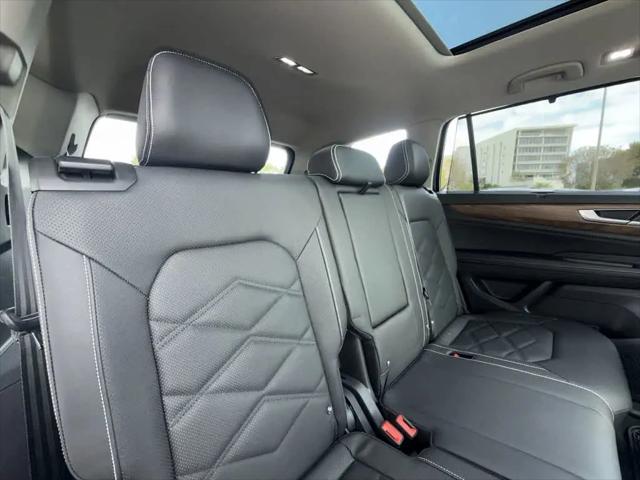 2026 Volkswagen Atlas SE with Technology