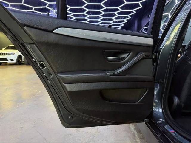 2015 BMW M5 Standard