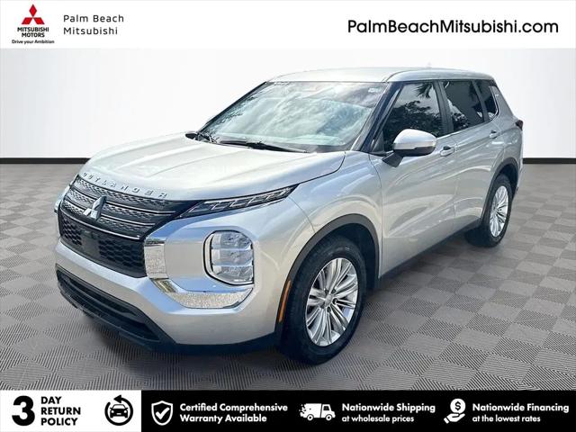 2024 Mitsubishi Outlander ES 2.5 2WD for sale in West Palm Beach, FL