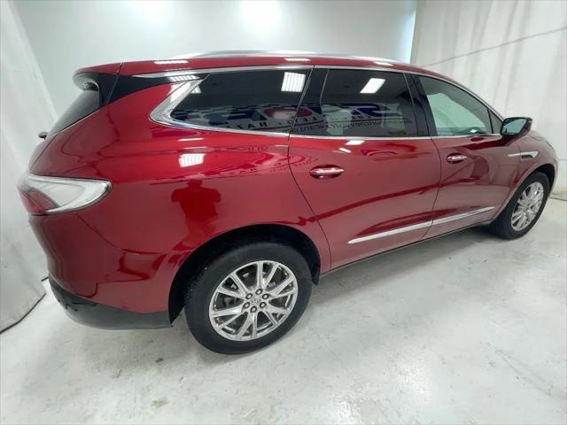 2023 Buick Enclave Essence AWD