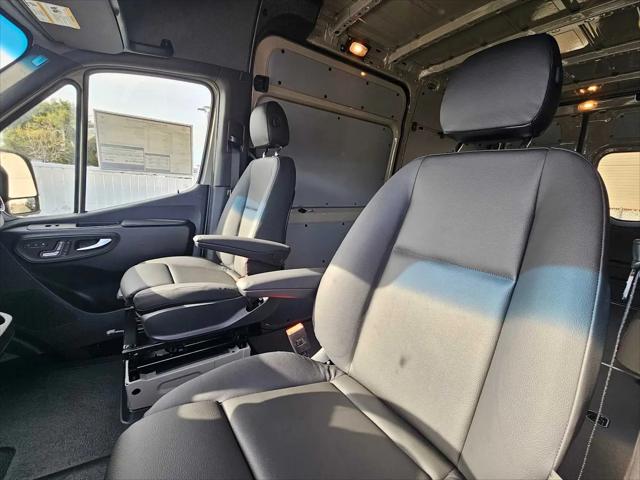 2026 Mercedes-Benz Sprinter 2500 Standard Roof 4-Cyl Diesel HO