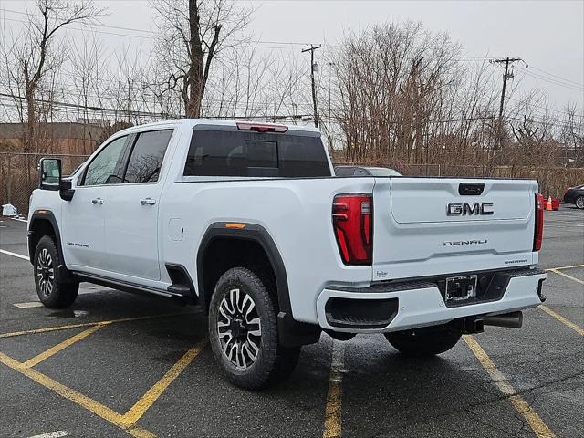 2026 GMC Sierra 2500HD Crew Cab, Standard Bed, Denali Ultimate, 4WD