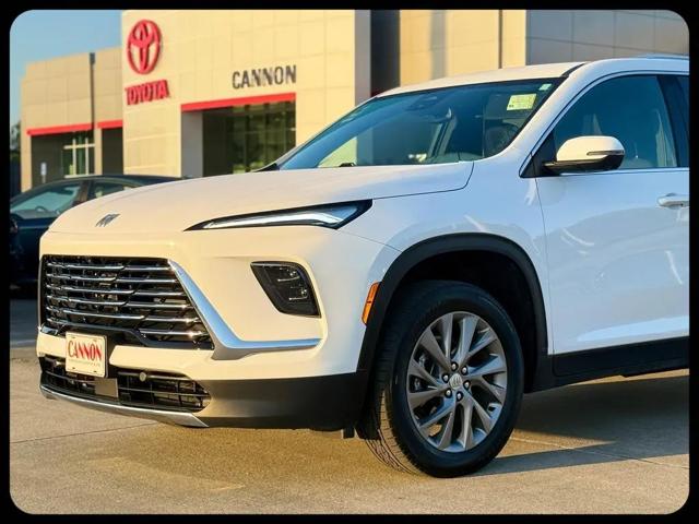 2025 Buick Enclave Preferred FWD