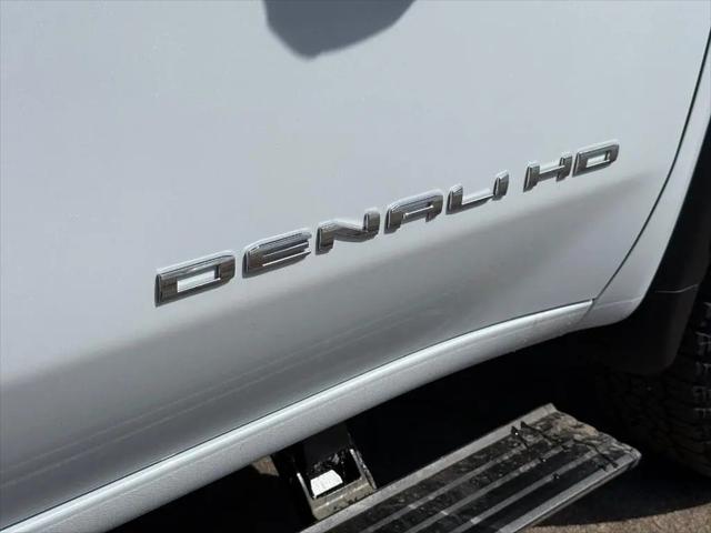 2026 GMC Sierra 2500HD Crew Cab, Standard Bed, Denali Ultimate, 4WD