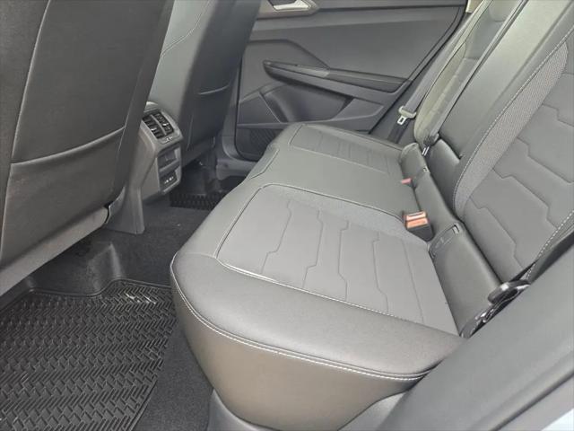2026 Volkswagen Taos SE Black