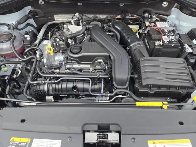 2026 Volkswagen Taos SE Black