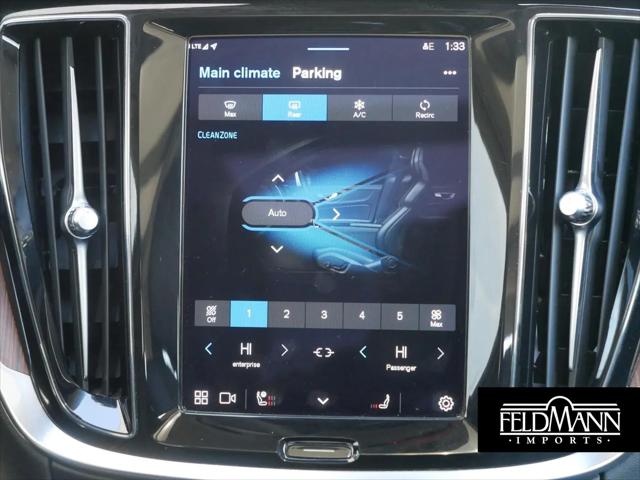 2024 Volvo S60 B5 Plus Dark Theme