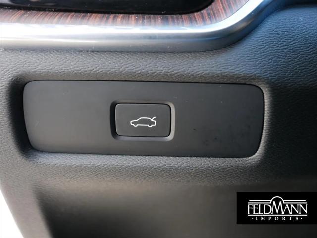 2024 Volvo S60 B5 Plus Dark Theme