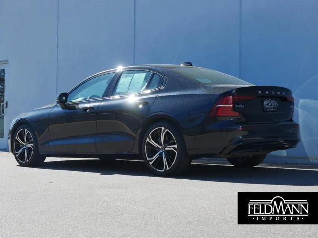 2024 Volvo S60 B5 Plus Dark Theme
