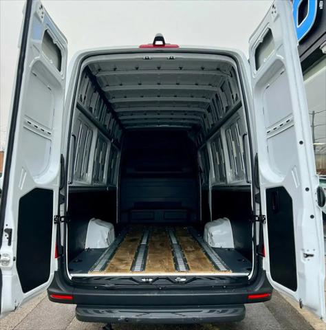 2024 Mercedes-Benz Sprinter 3500 High Roof 4-Cyl Diesel HO