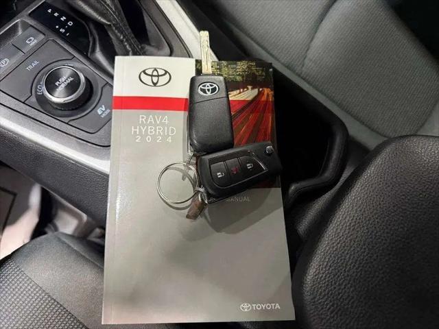 2024 Toyota RAV4 Hybrid LE