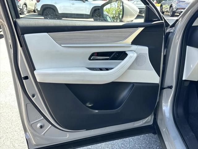 2024 Mazda X-90 Premium Plus