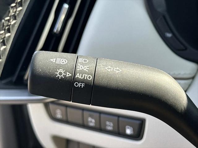 2024 Mazda X-90 Premium Plus