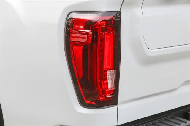 2022 GMC Sierra 2500HD 4WD Crew Cab Standard Bed Denali