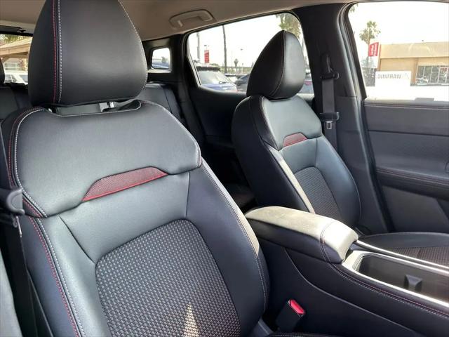 2025 Nissan Kicks SR FWD