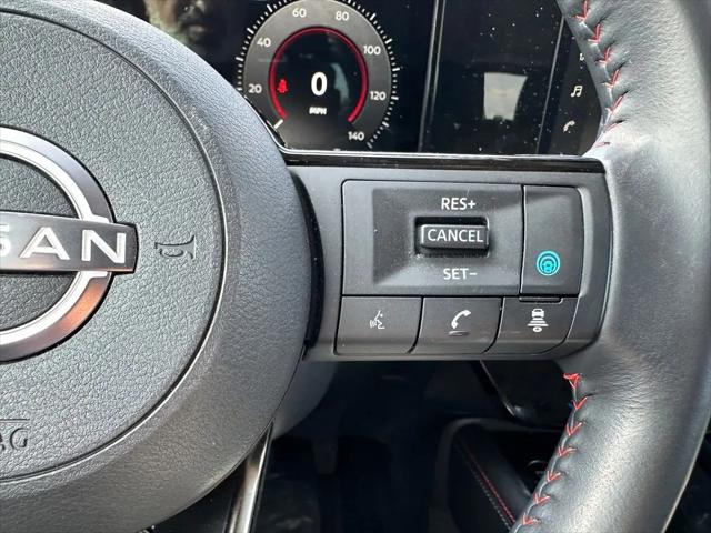 2025 Nissan Kicks SR FWD