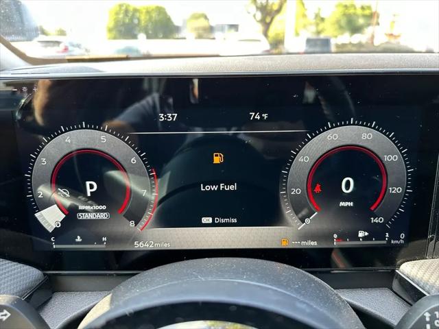 2025 Nissan Kicks SR FWD