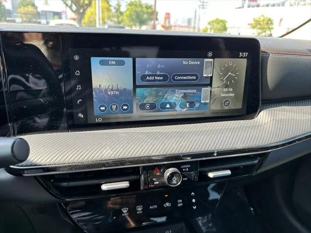 2025 Nissan Kicks SR FWD