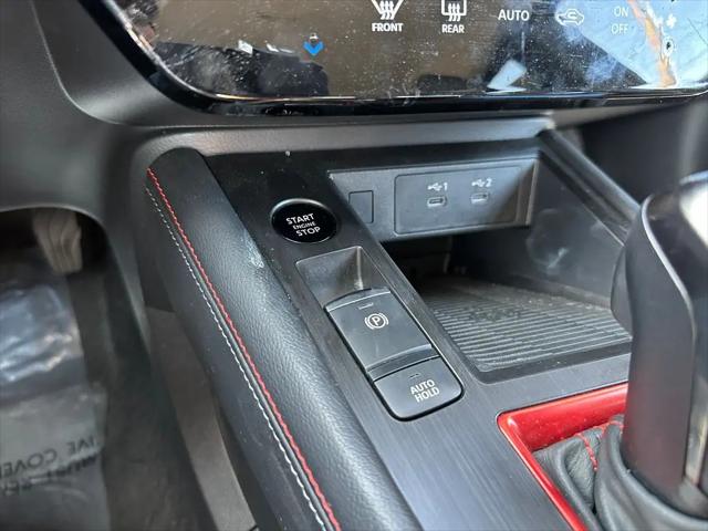 2025 Nissan Kicks SR FWD