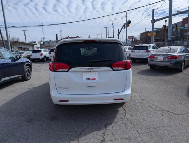 2020 Chrysler Voyager LXI